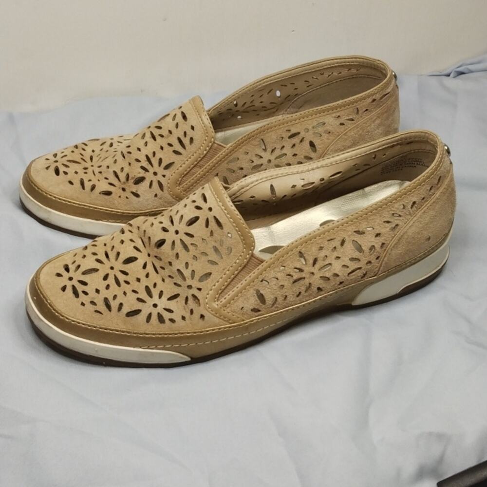 Anne Klein Comfort Slip On Leather Shoes Womens Keaton Pattern Flower Size 8